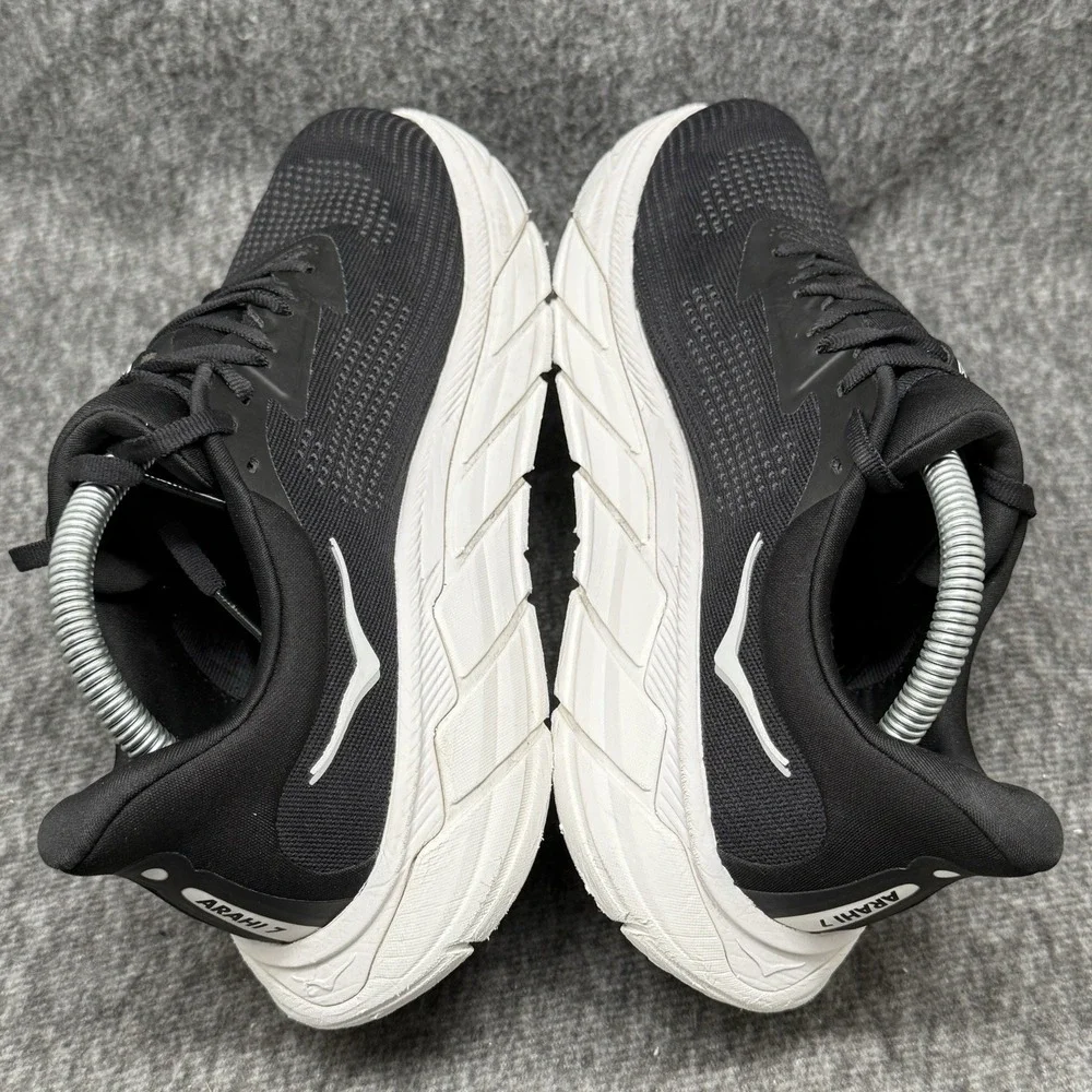 Hoka One Arahi 7 Wide-Fit Black/White Running Shoes Sneakers 8.5 D‎ Women